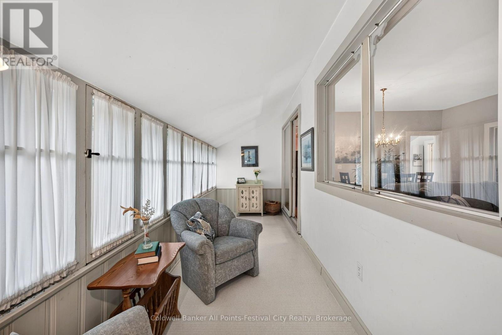 135 ESSEX STREET - 18