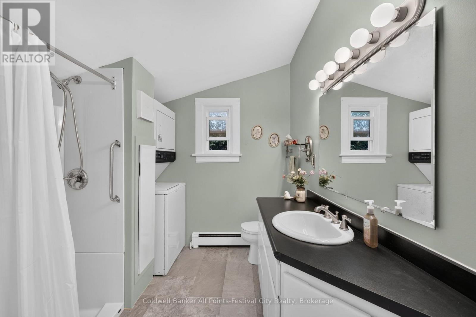 135 ESSEX STREET - 25