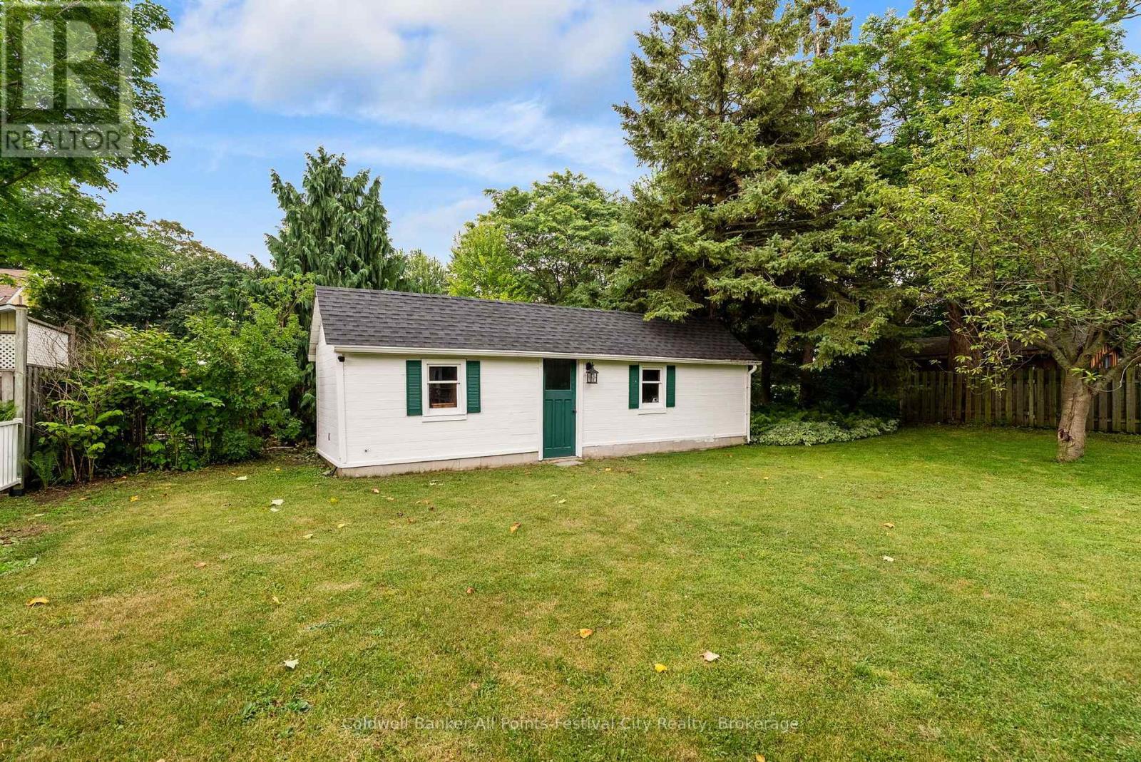 135 ESSEX STREET - 33