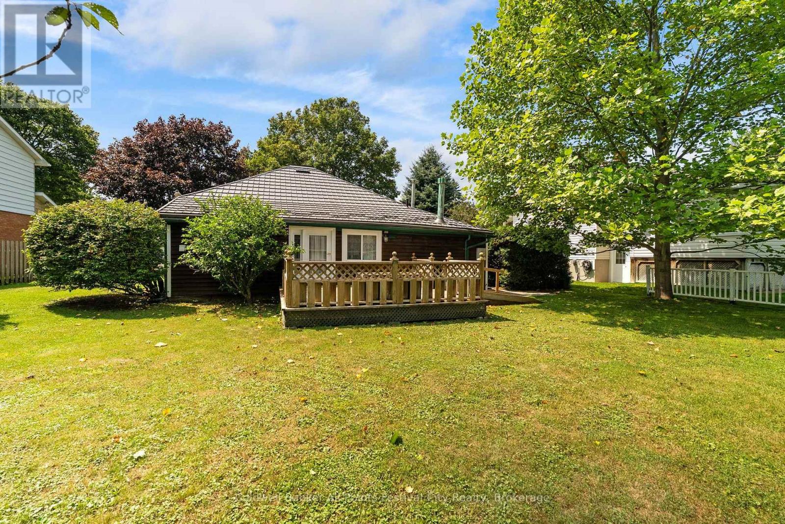135 ESSEX STREET - 35