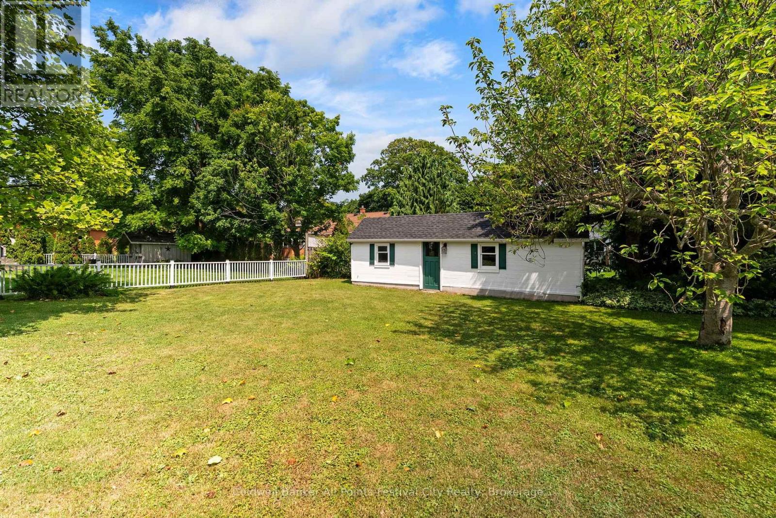 135 ESSEX STREET - 36