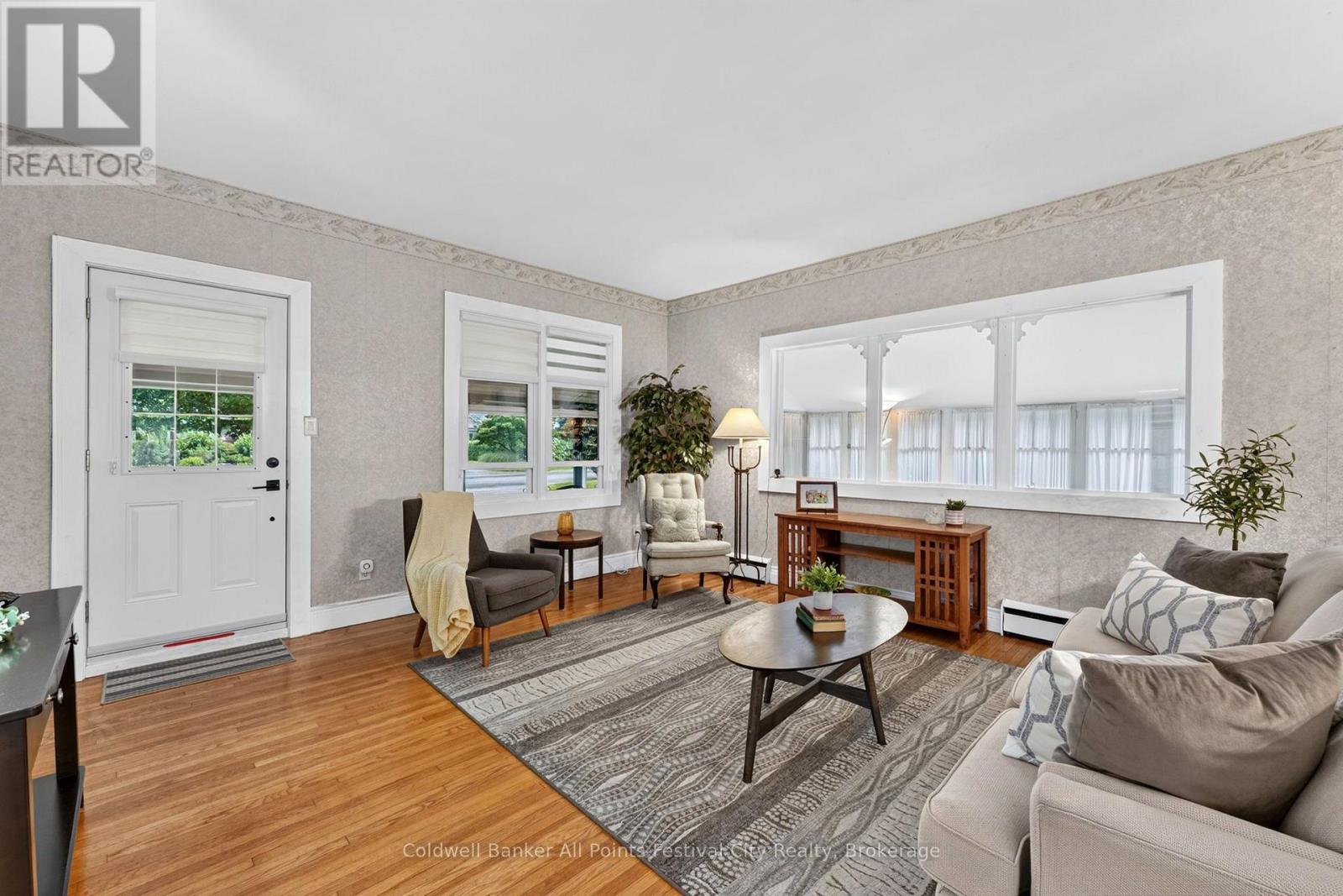 135 ESSEX STREET - 8