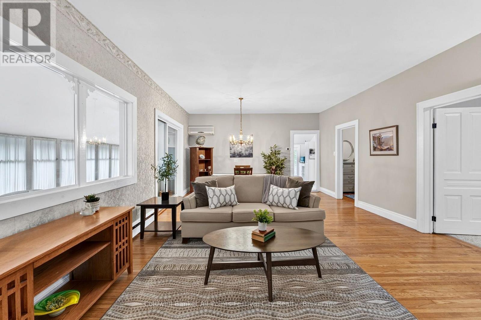 135 ESSEX STREET - 9