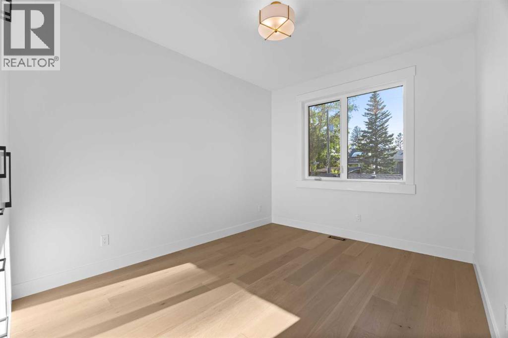 2205 26A Street SW - 35