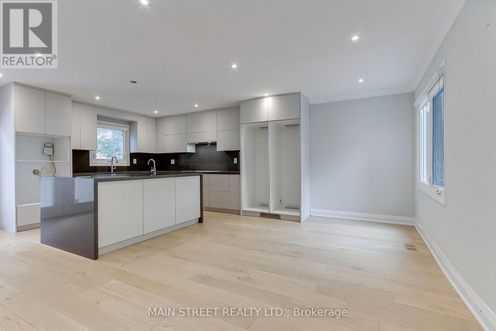 27 MURDOCK AVENUE - 11