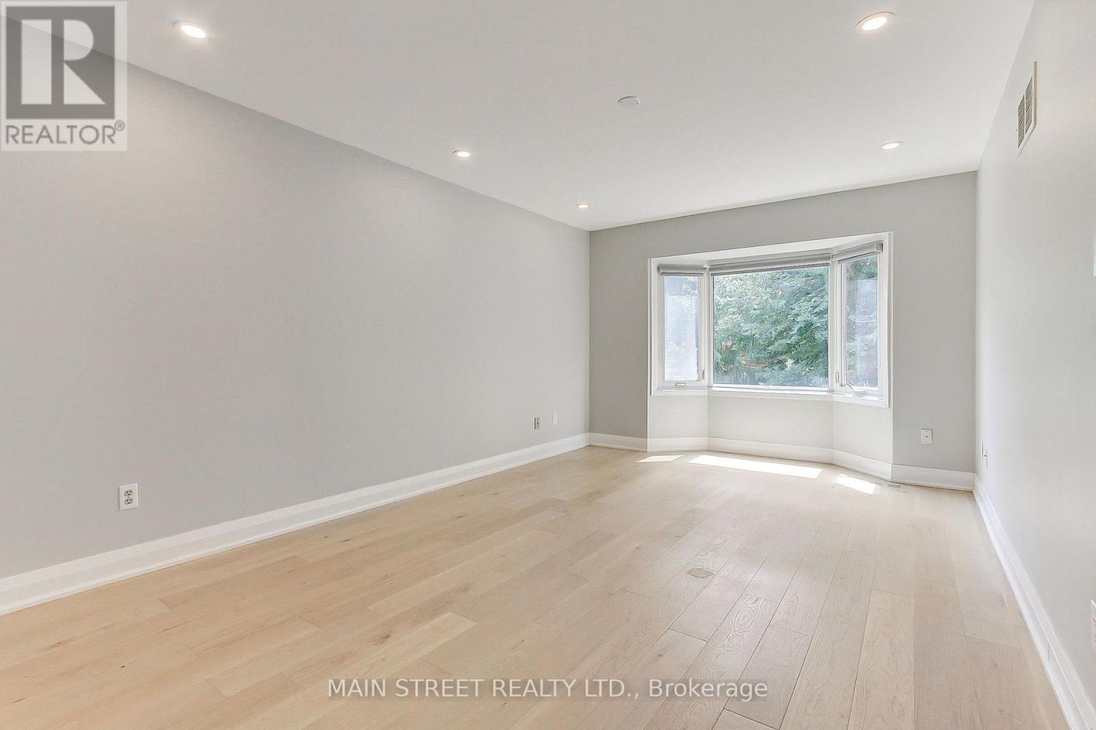 27 MURDOCK AVENUE - 20