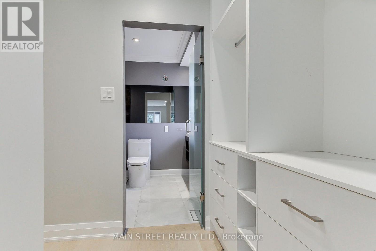 27 MURDOCK AVENUE - 22