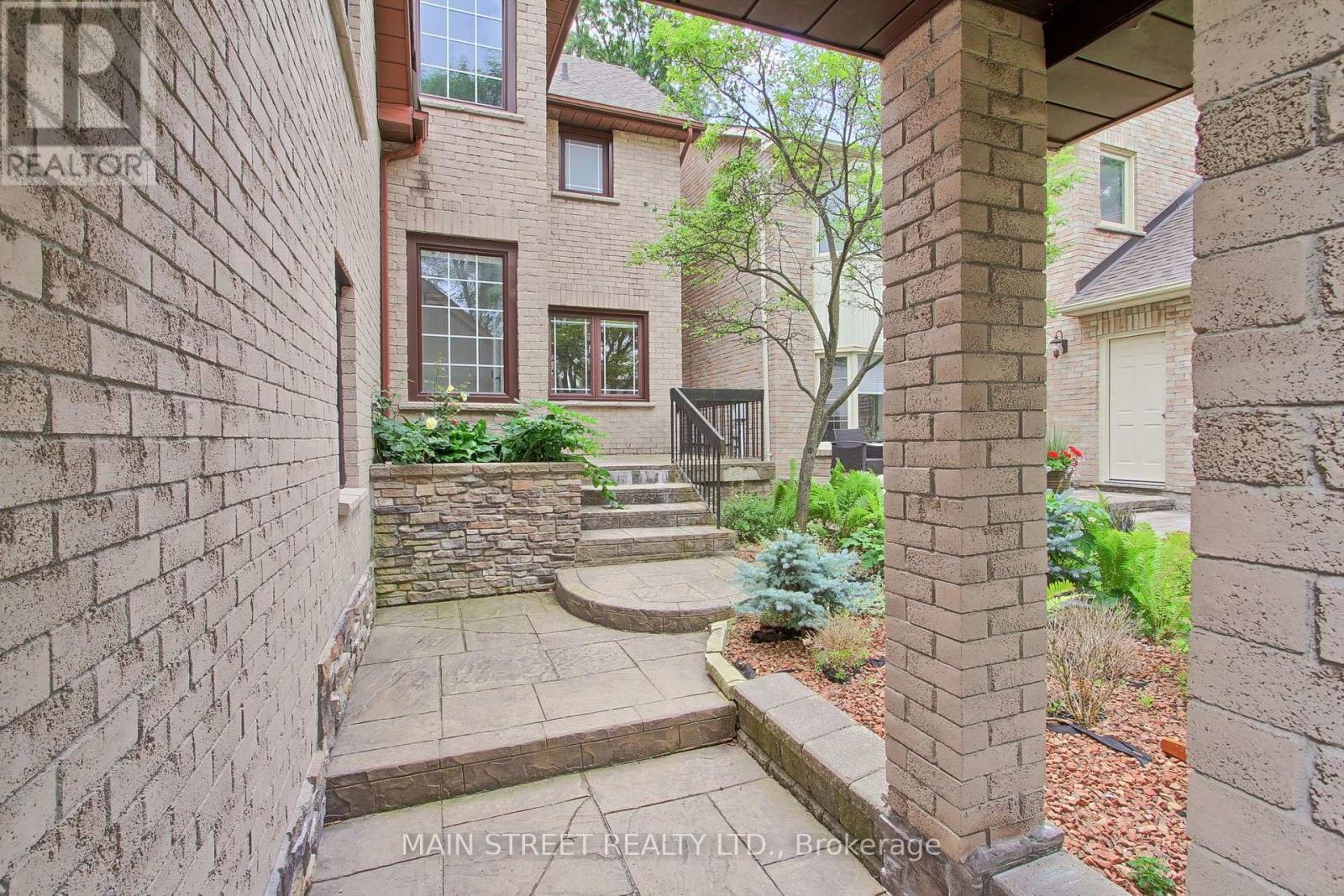 27 MURDOCK AVENUE - 3
