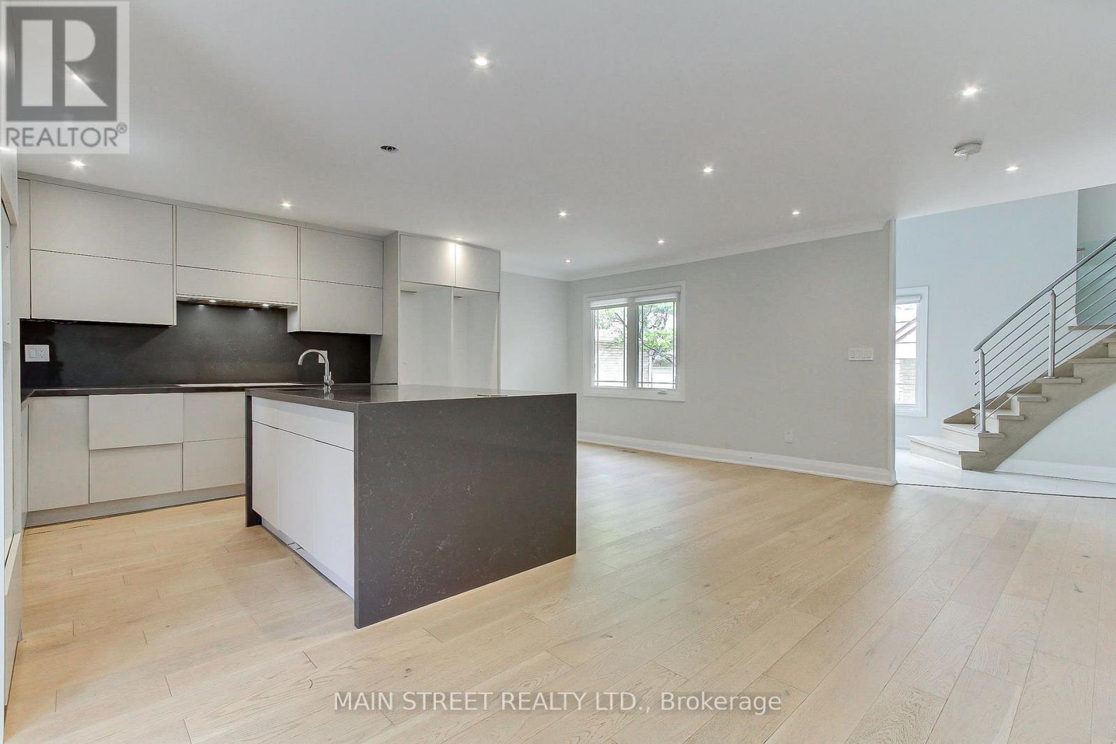 27 MURDOCK AVENUE - 7