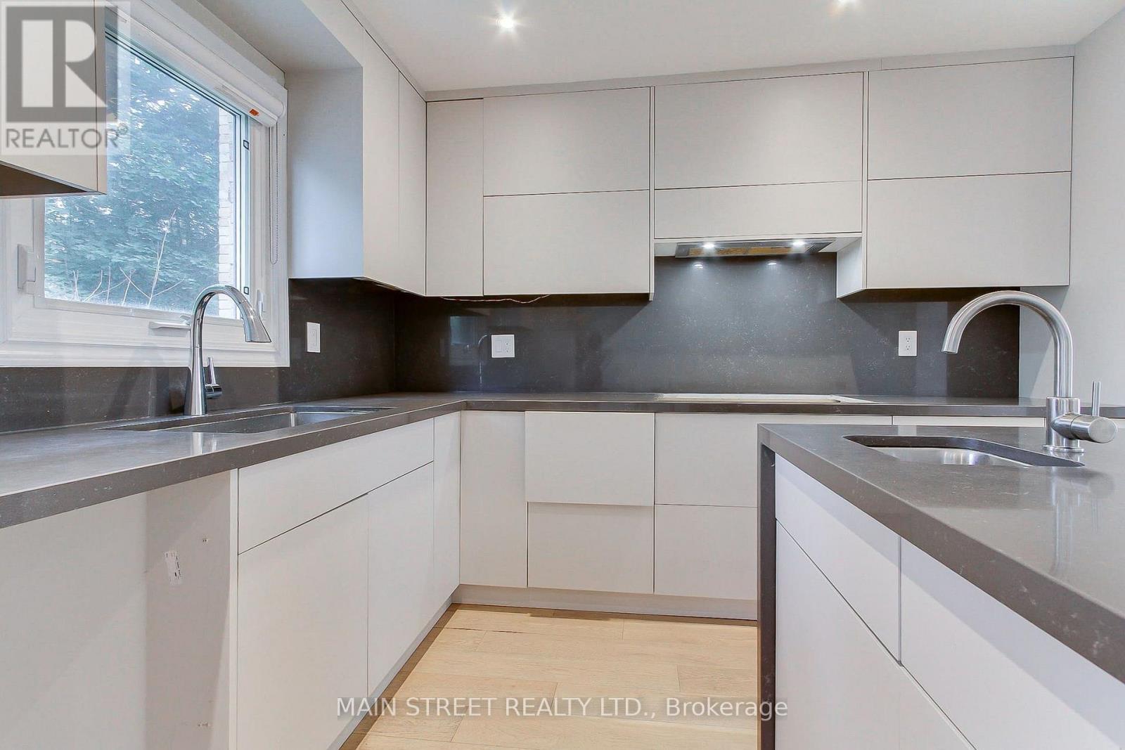 27 MURDOCK AVENUE - 9