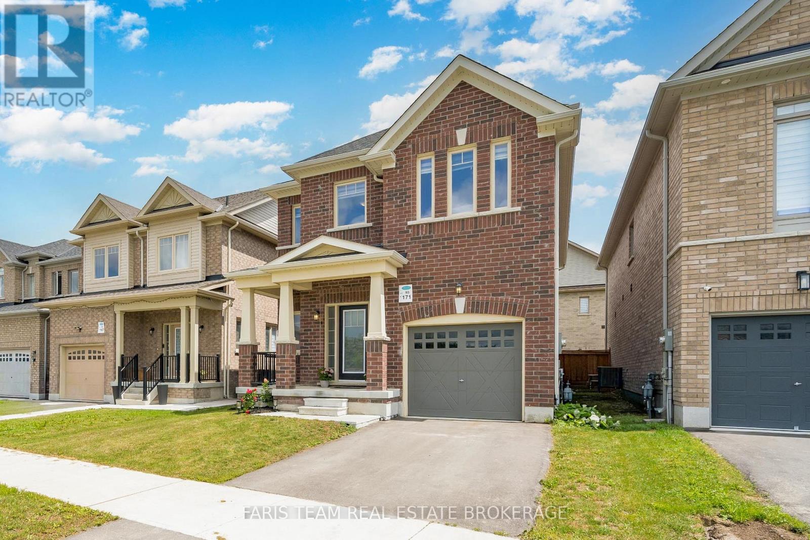 171 HERITAGE STREET - 2