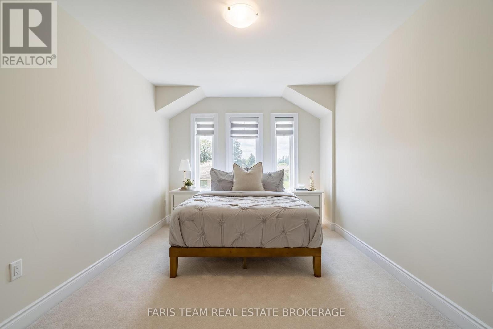 171 HERITAGE STREET - Image 25