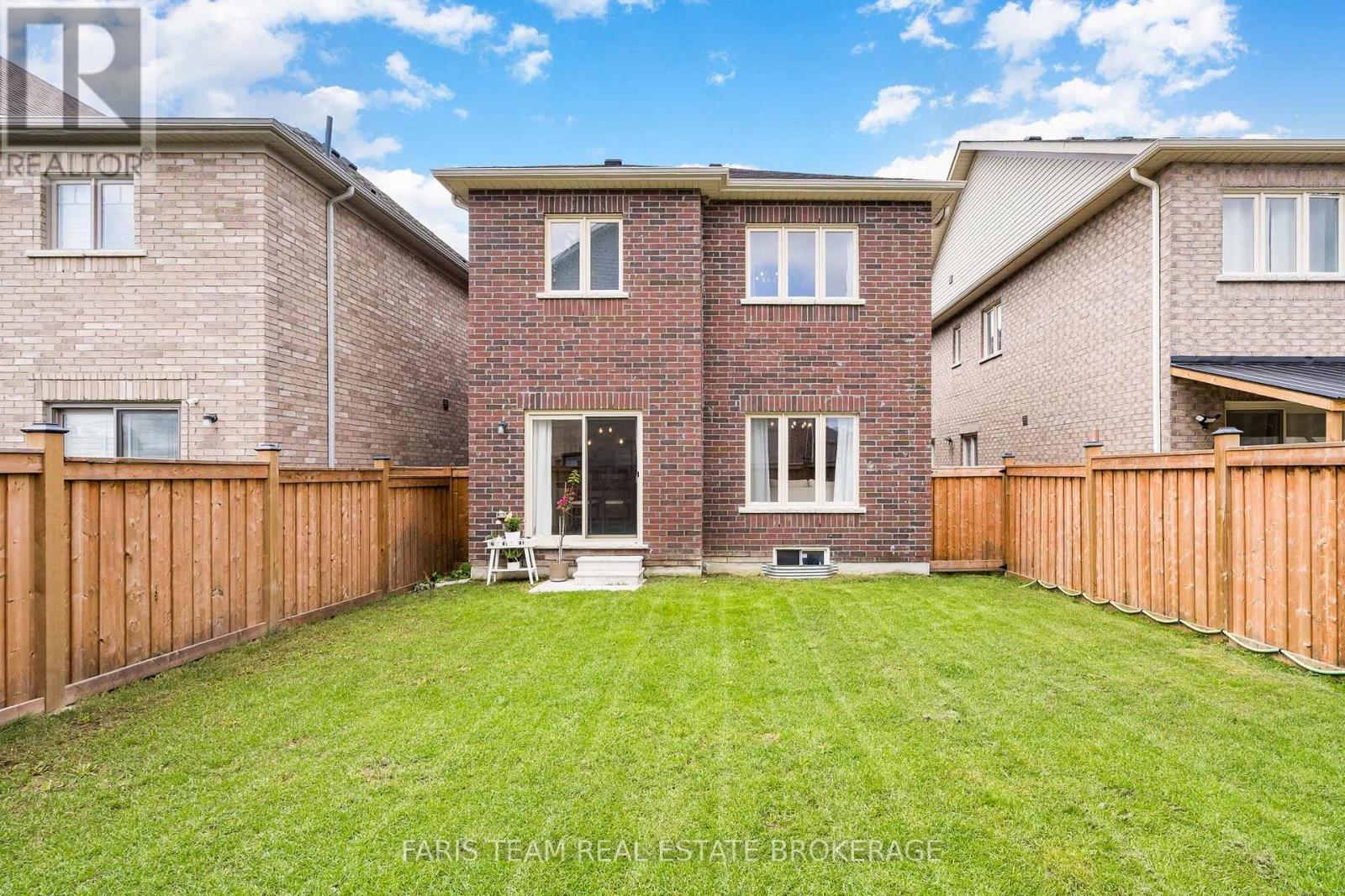171 HERITAGE STREET - Image 34