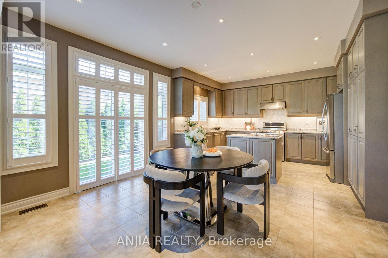 62 HOLST AVENUE - Image 17