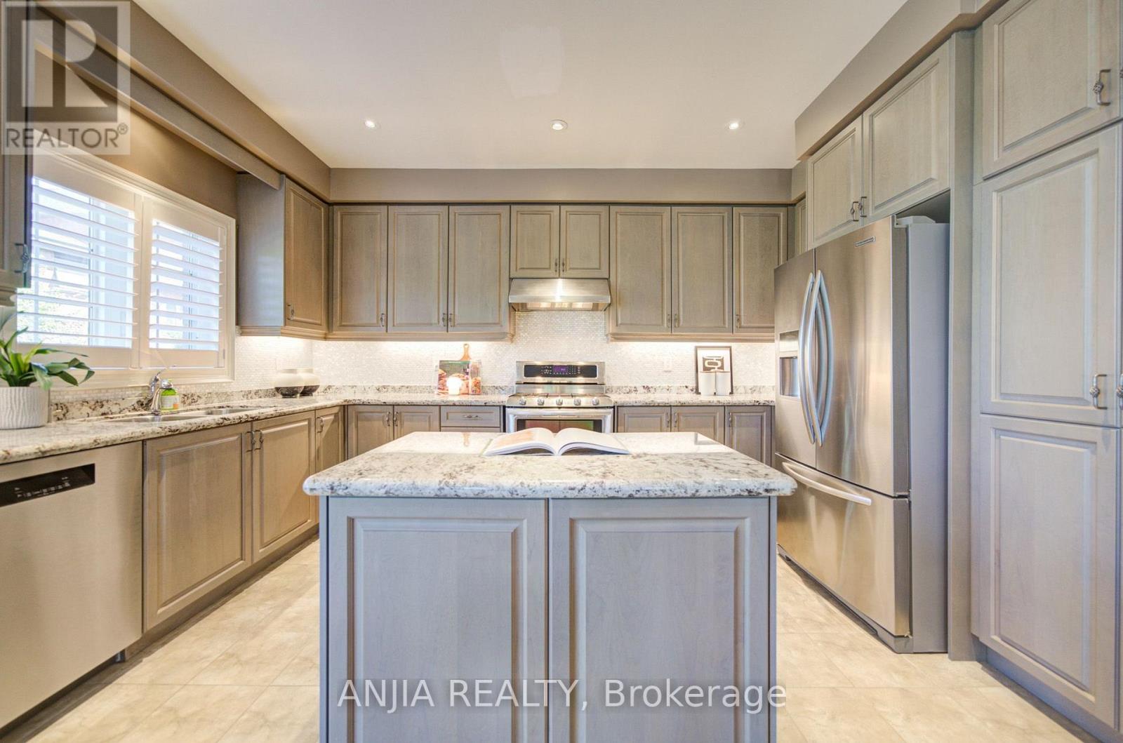 62 HOLST AVENUE - Image 19
