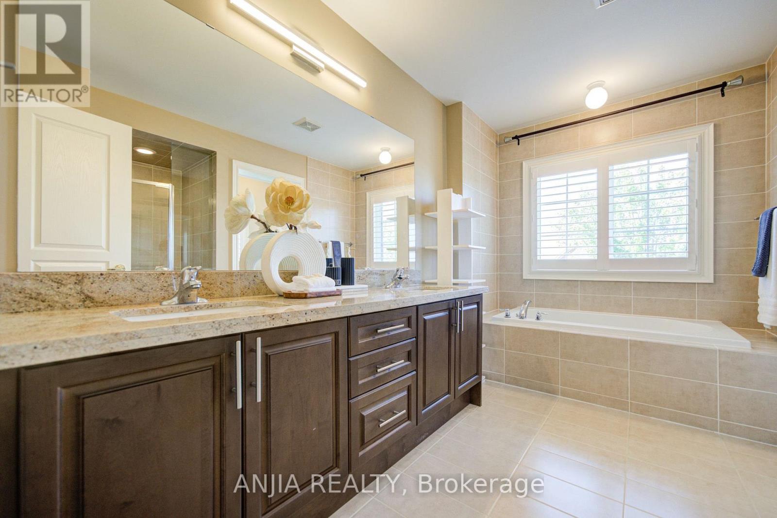 62 HOLST AVENUE - Image 28