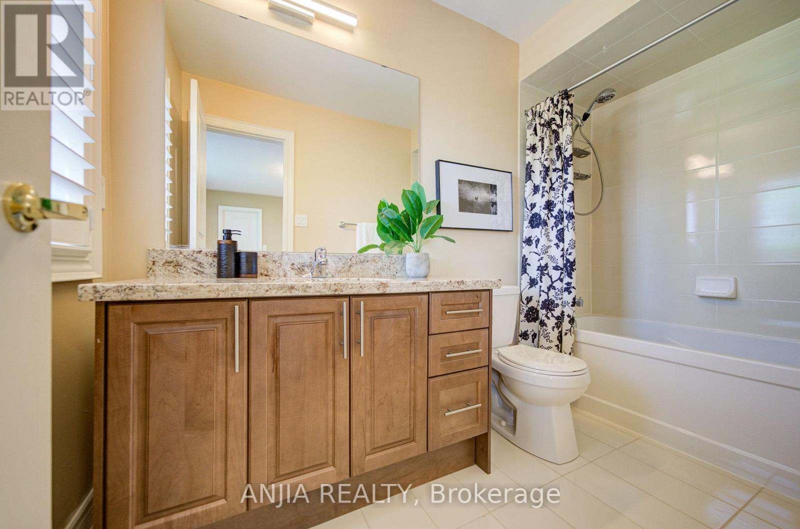 62 HOLST AVENUE - Image 37