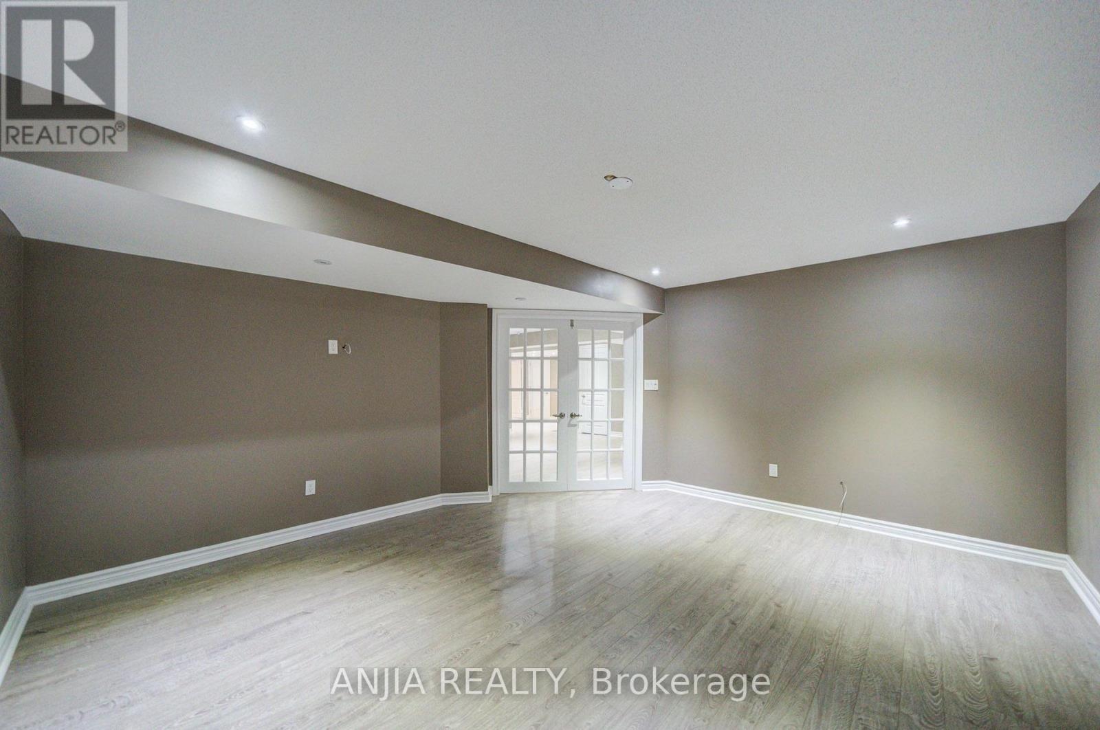 62 HOLST AVENUE - Image 44