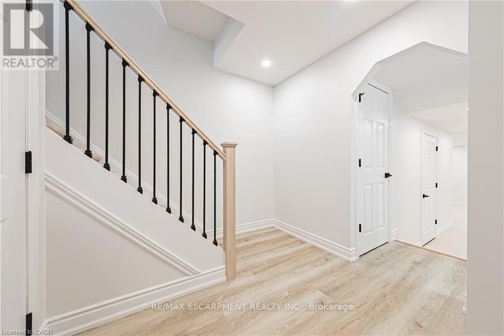 #101 895 MAPLE AVENUE - 5