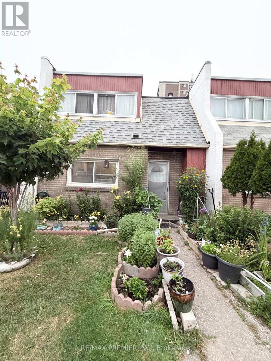 #52 2901 JANE STREET - 1