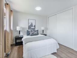 936 Lagimodiere Boulevard, Winnipeg, MB R3J0V4 Photo 12