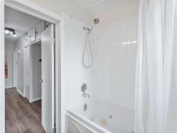 936 Lagimodiere Boulevard, Winnipeg, MB R3J0V4 Photo 26