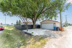936 Lagimodiere Boulevard, Winnipeg, MB R3J0V4 Photo 31