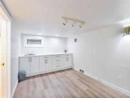 936 Lagimodiere Boulevard, Winnipeg, MB R3J0V4 Photo 21