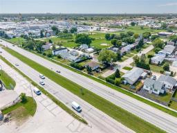 936 Lagimodiere Boulevard, Winnipeg, MB R3J0V4 Photo 44