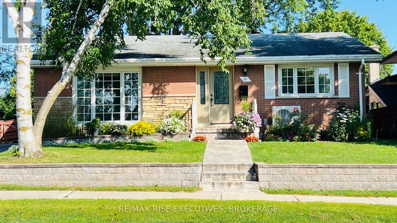 61 CONACHER DRIVE - 3