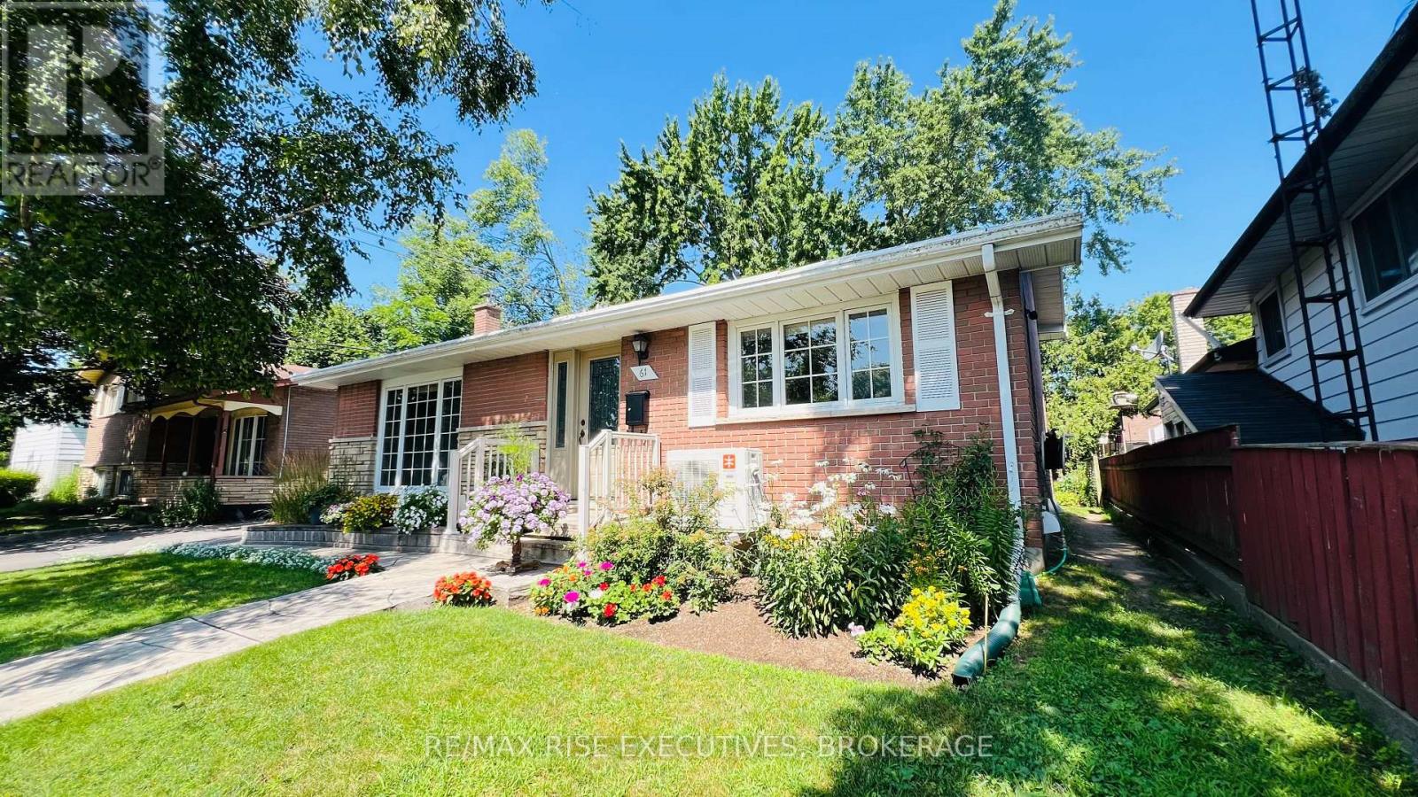 61 CONACHER DRIVE - 4