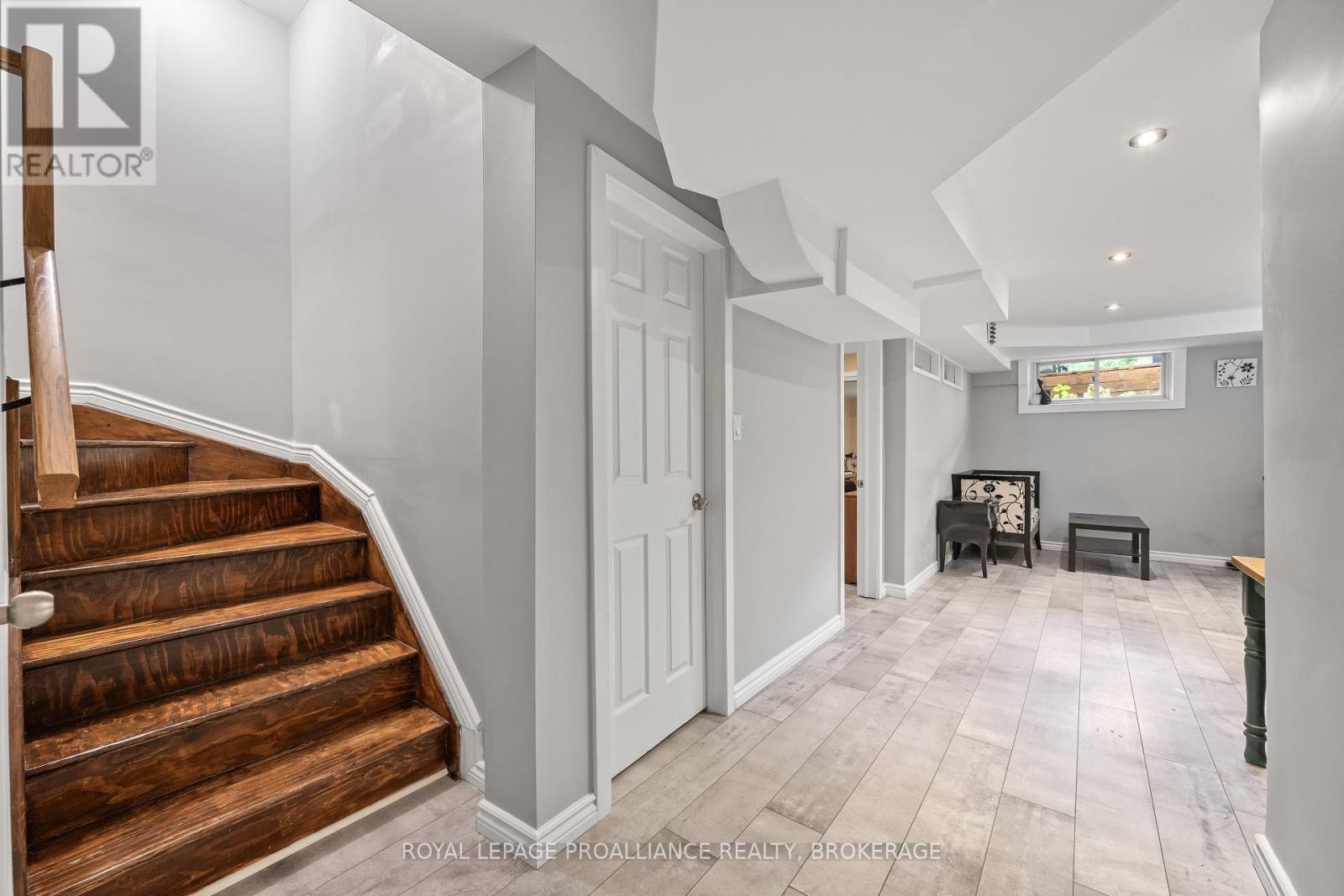 901 ASCOT LANE - 27