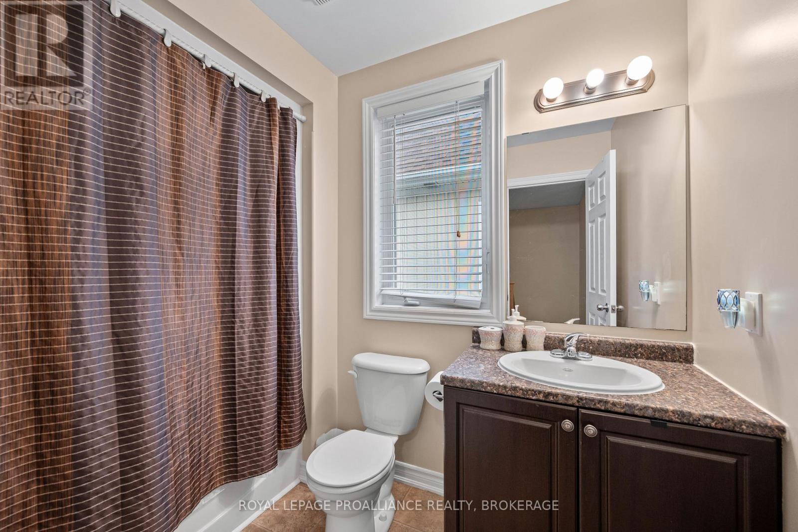 901 ASCOT LANE - 26