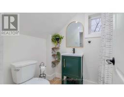 Living room - Upper - 659 Dolph Street N, Cambridge, ON N3H2B5 Photo 6