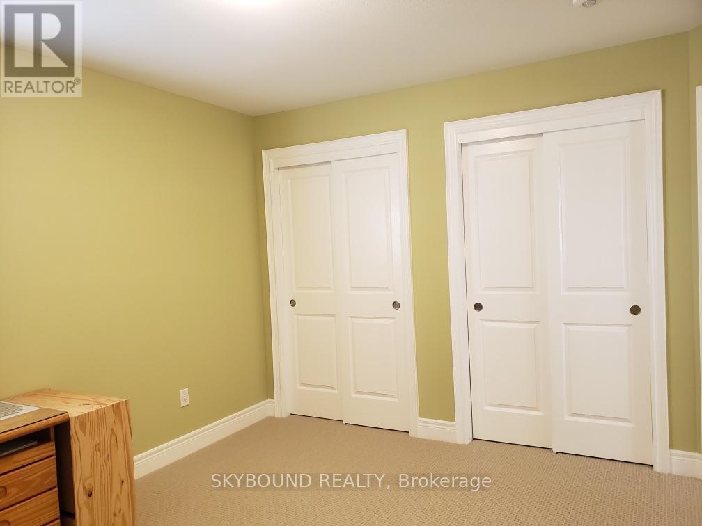 400 HUMMEL CRESCENT - 14