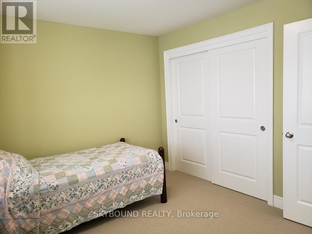 400 HUMMEL CRESCENT - 15