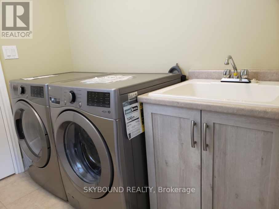 400 HUMMEL CRESCENT - 25