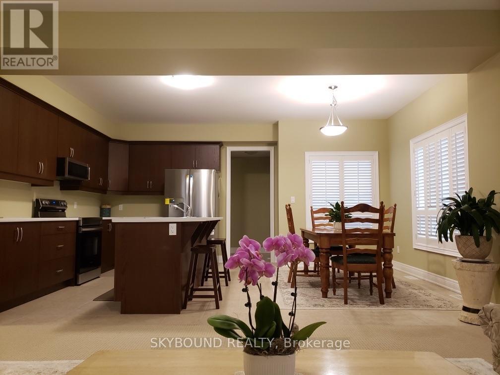 400 HUMMEL CRESCENT - 5
