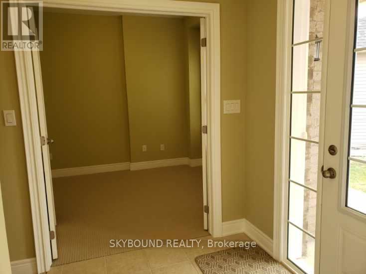 400 HUMMEL CRESCENT - 9