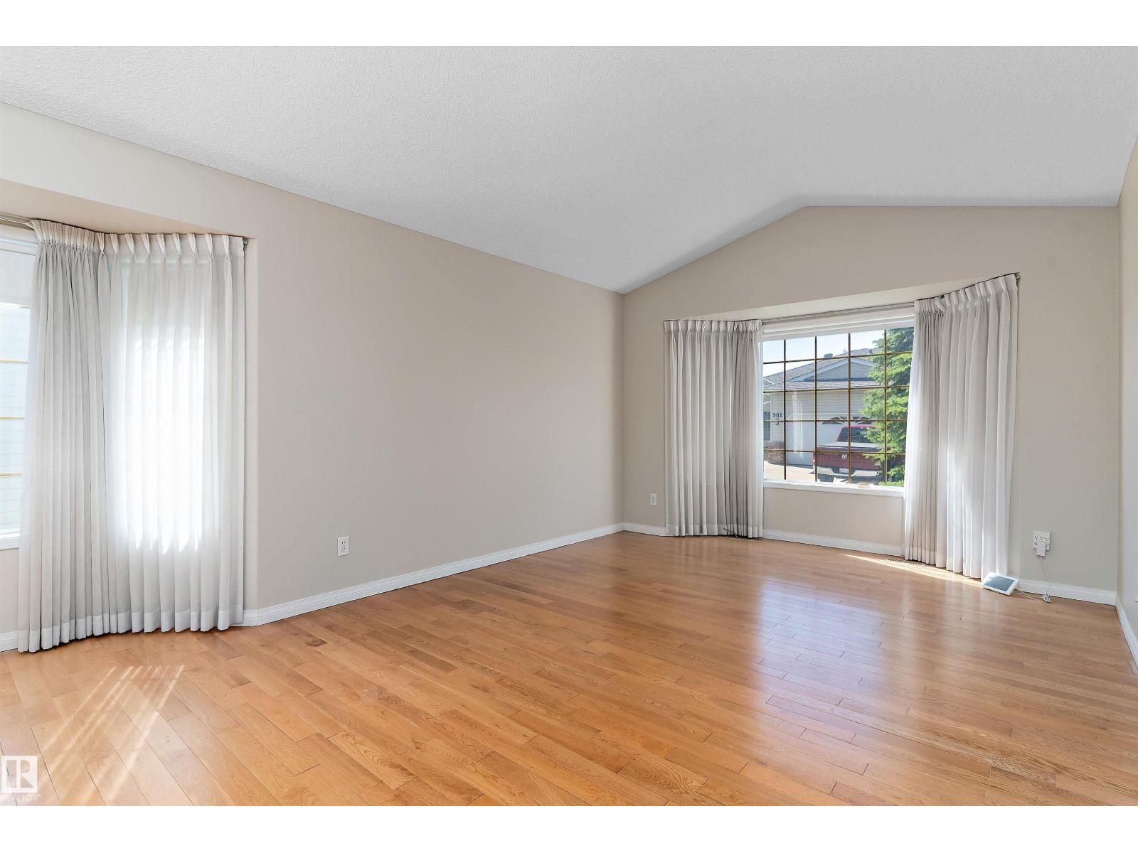 933 YOUVILLE DR W NW - 5