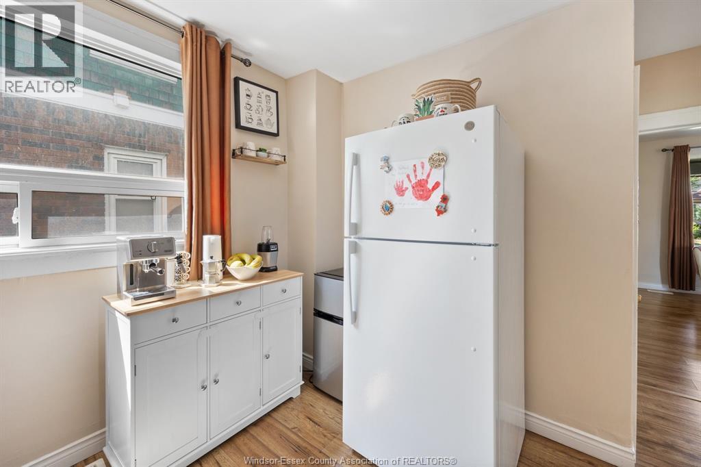 1118 LOUIS AVENUE - 15
