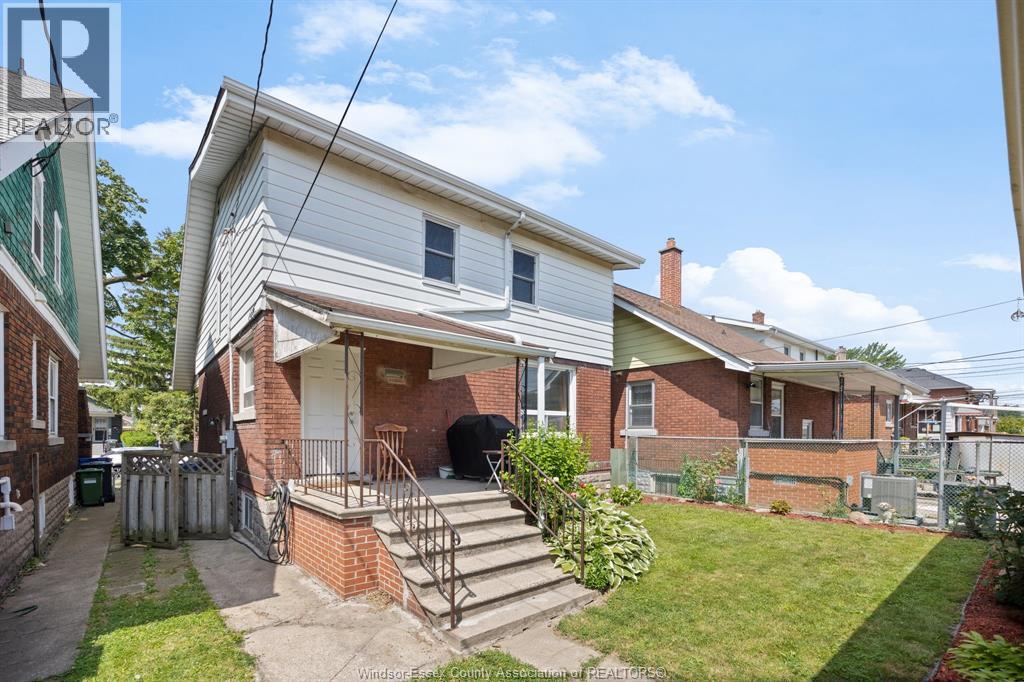 1118 LOUIS AVENUE - 28