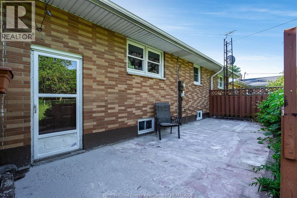 23 Garrison AVENUE - 35