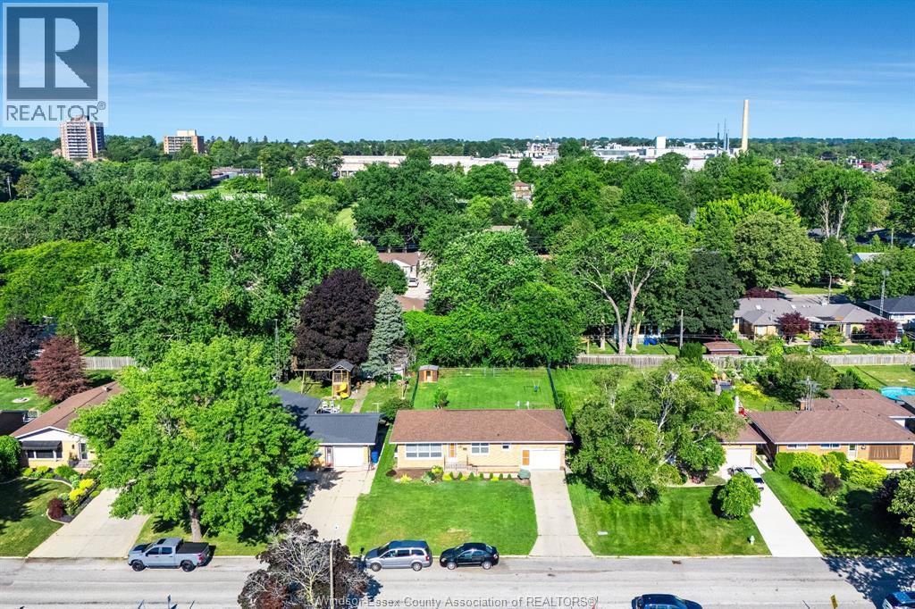 23 Garrison AVENUE - 41