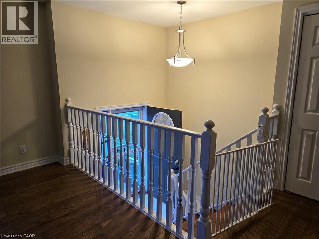697 FERNDALE Avenue - 12