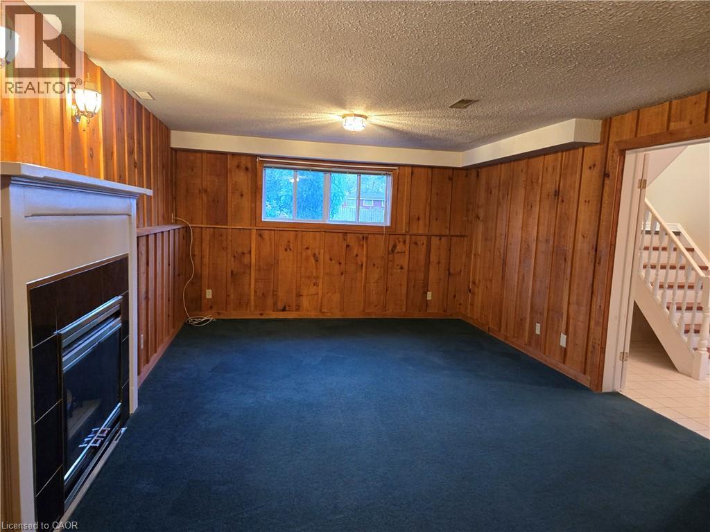 697 FERNDALE Avenue - 23