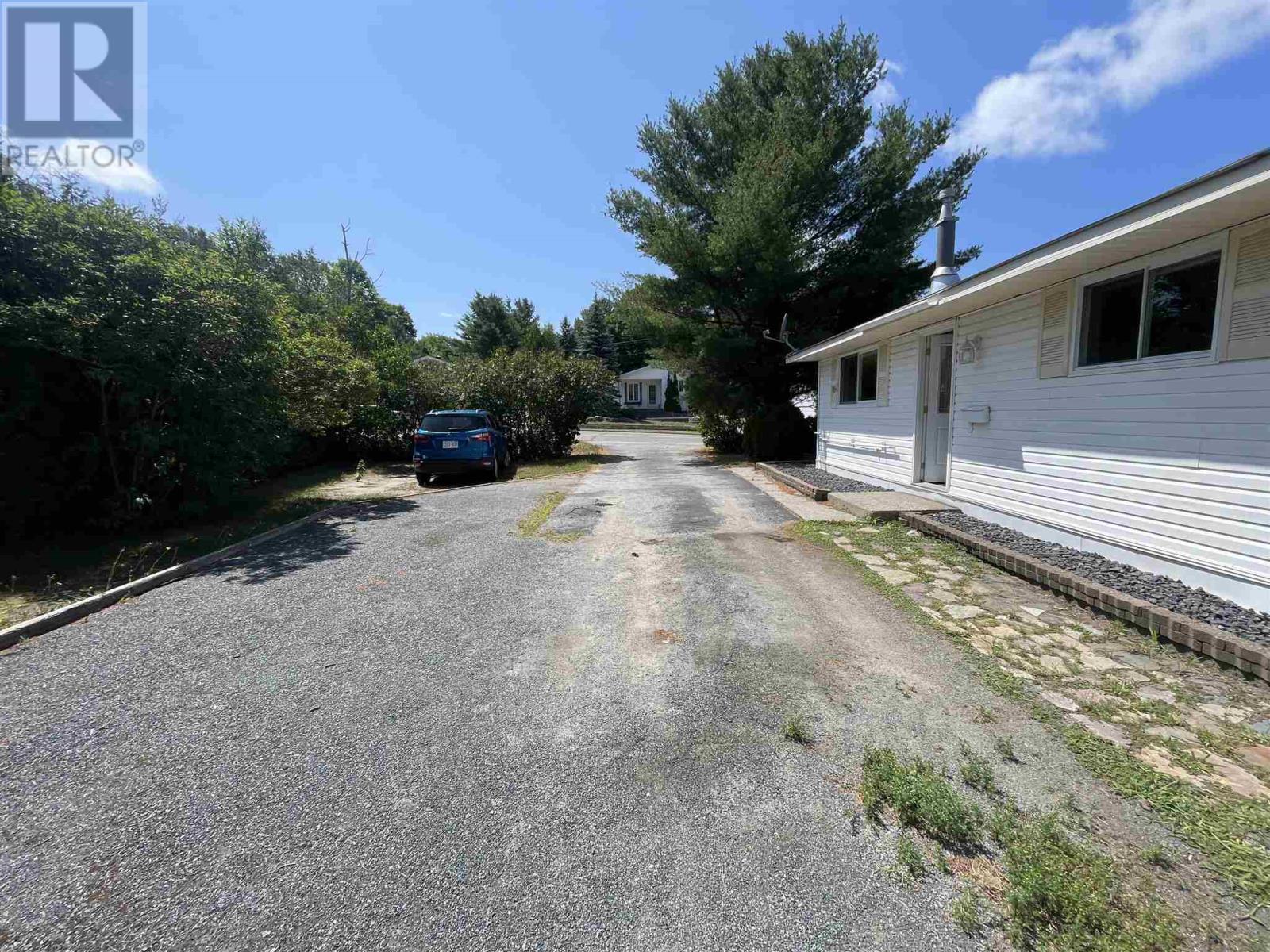 238 Mississauga AVE - 19