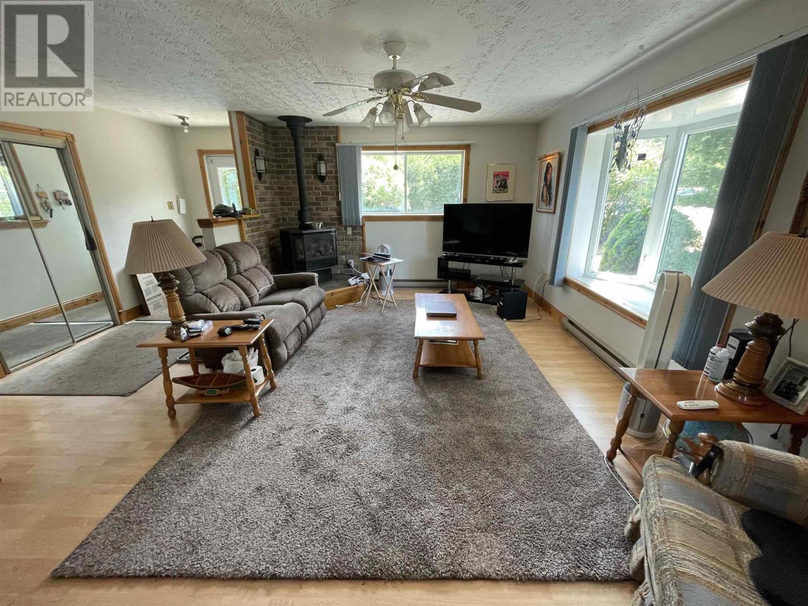 238 Mississauga AVE - 2