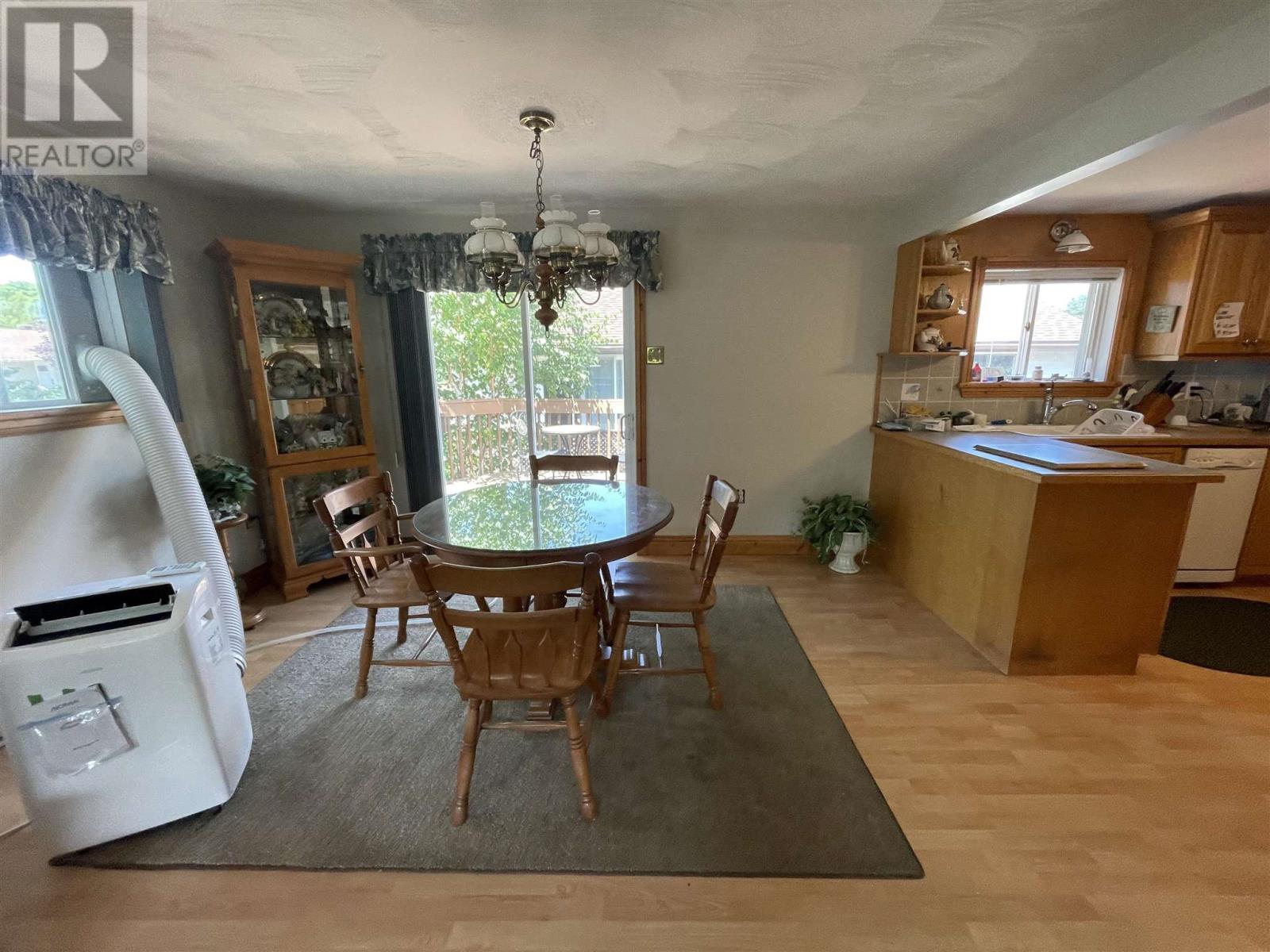 238 Mississauga AVE - 5