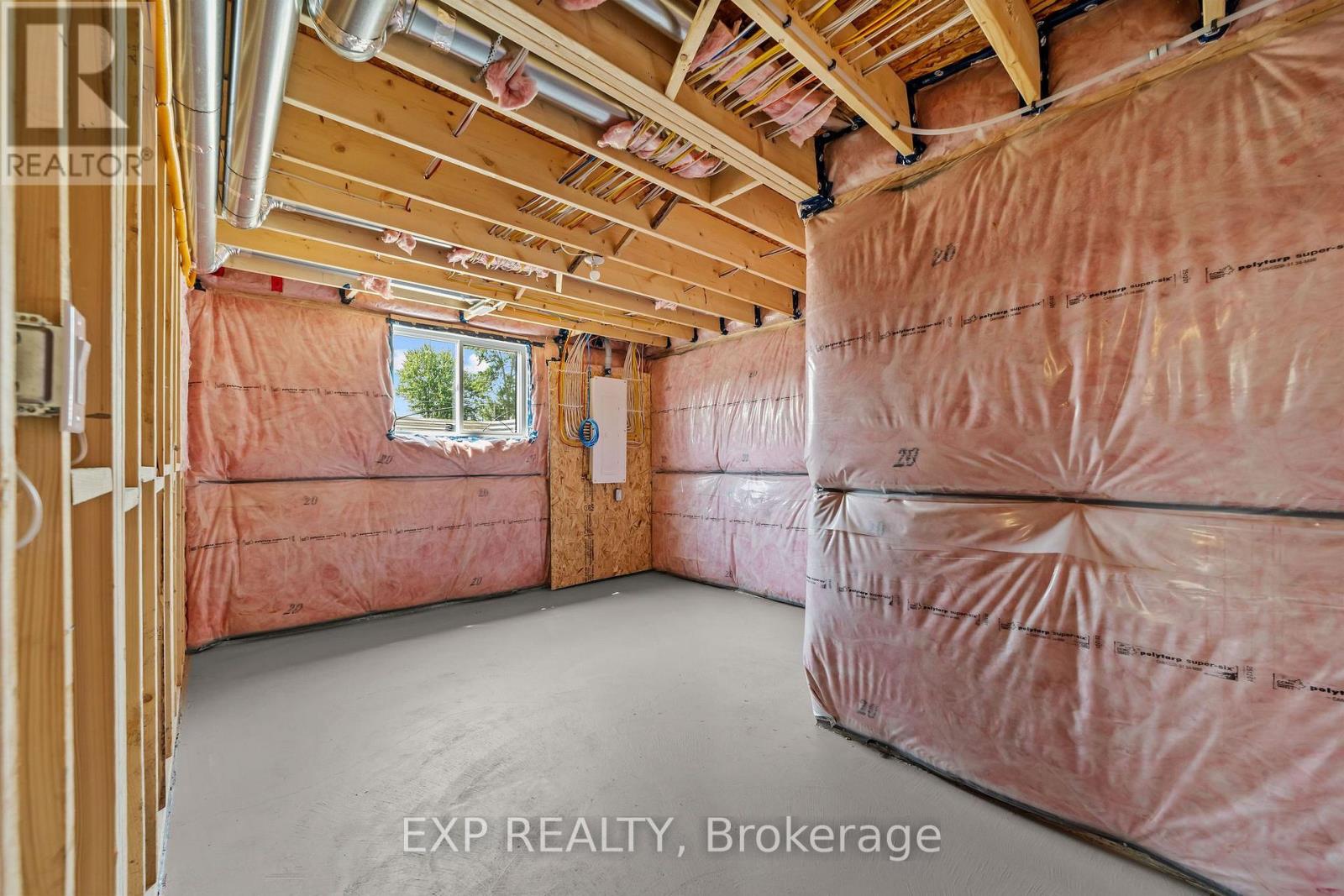 253 JOHN STREET - 34